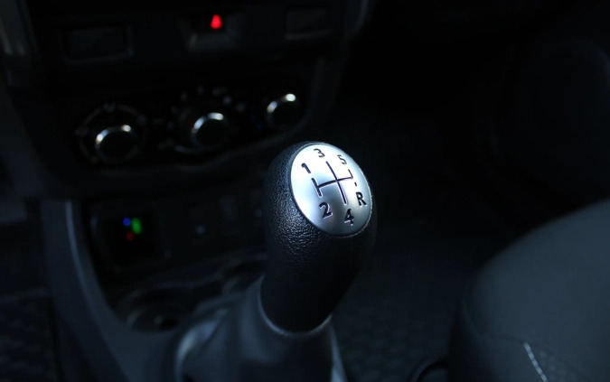 Dacia Duster cena 42800 przebieg: 153000, rok produkcji 2016 z Orzesze małe 466